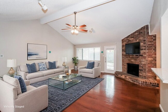 Photo - 2614 Berkshire Ln