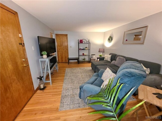 Photo - 47 Tussing Ln