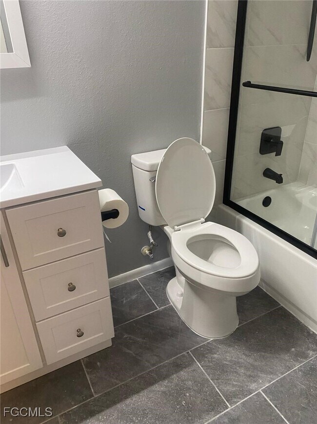 Photo - 5713 Foxlake Dr Unit 5