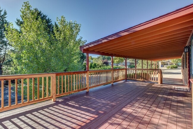 Photo - Spacious 2 Bedroom Home Near Willow Lake!