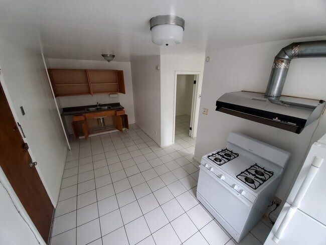 Photo - 501 W 28th St Apartments Unit 1st/F
