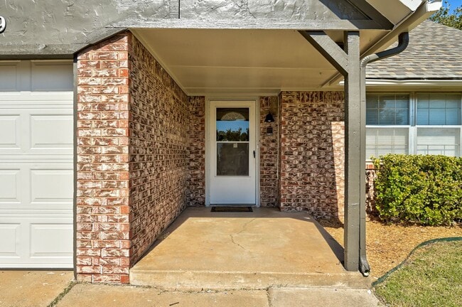 Photo - Two-Story 4 bed 2 bath Home in the Heart of Moore!