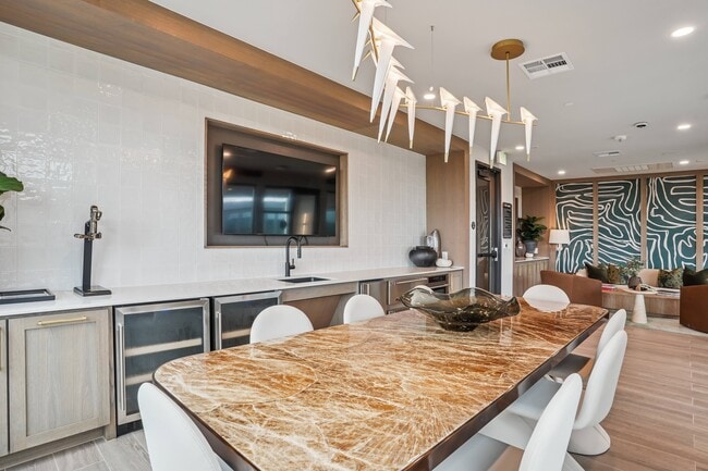 Building Photo - Copper Bishop Arts