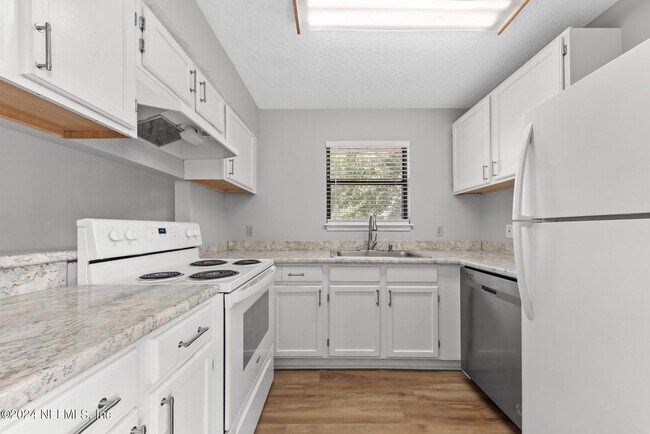 Photo - 3604 Morton St