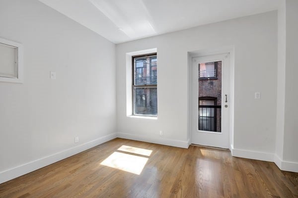 226 E 25th St Unit 5Q