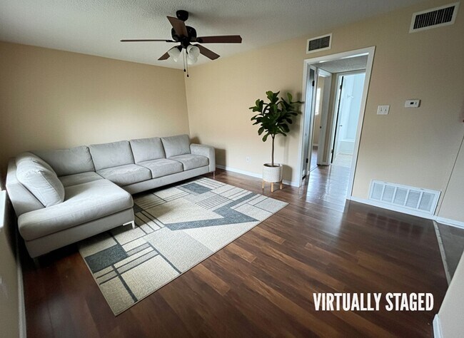 Photo - 425 W Avenue C Unidad 1