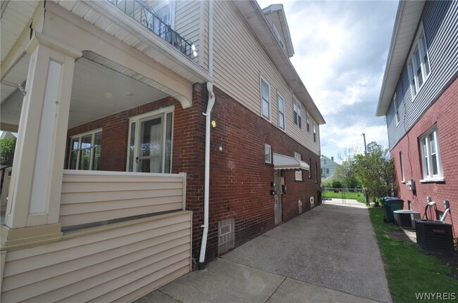 Photo - 74 Norwalk Ave