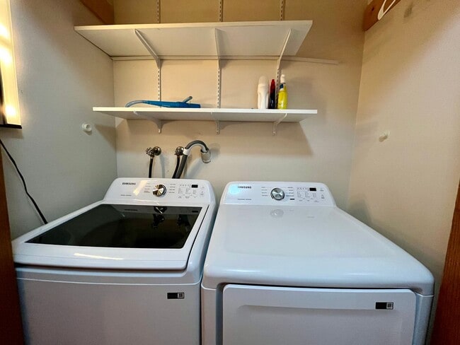 Photo - Cat friendly condo for rent in University West