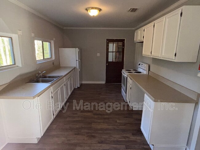 Photo - 3371 Park St