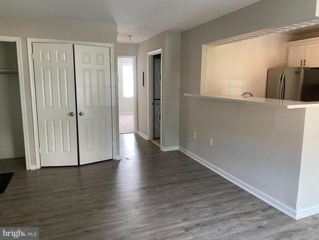 Building Photo - 11767 Carriage House Dr Unit 11