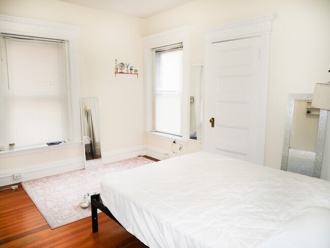 Photo - 1382 Beacon St Unit 12