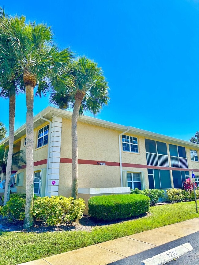 Photo - 1566 SE Royal Green Cir Condo