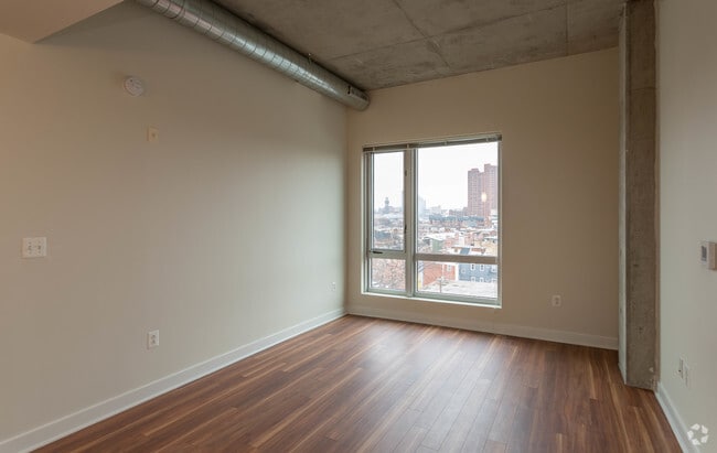 2BR, 2BA - 885 SF