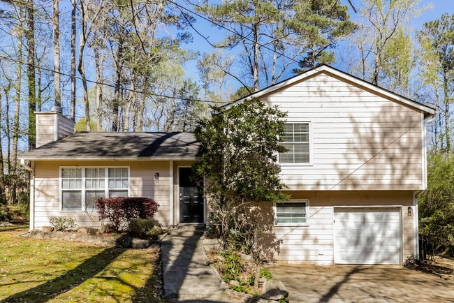 Building Photo - 6761 Timbers E Dr