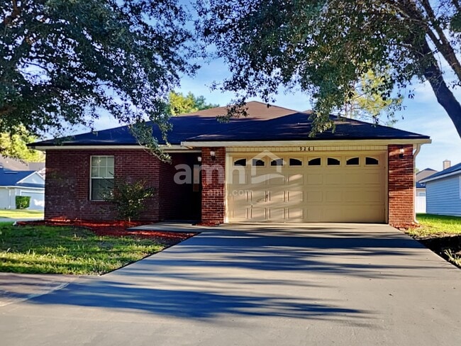 Building Photo - 9261 Redtail Dr