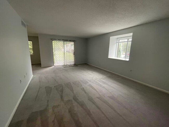Photo - 12 Beal's Cove Rd Unidad H