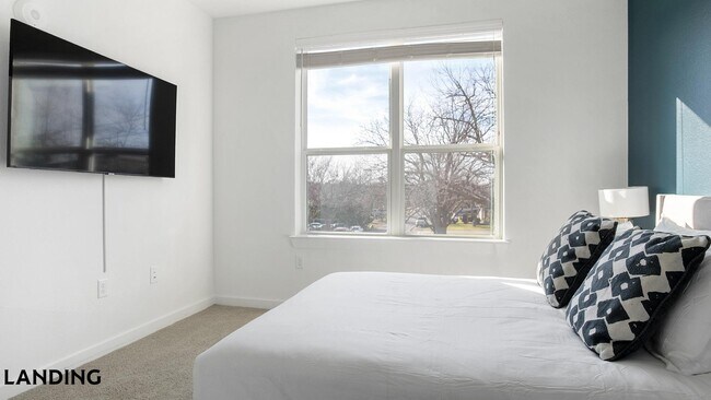 Photo - 217 S Garland Ave Unidad 3203