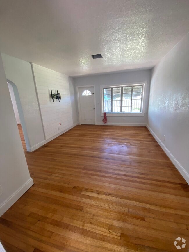 Building Photo - 411 sw 18 st Rental
