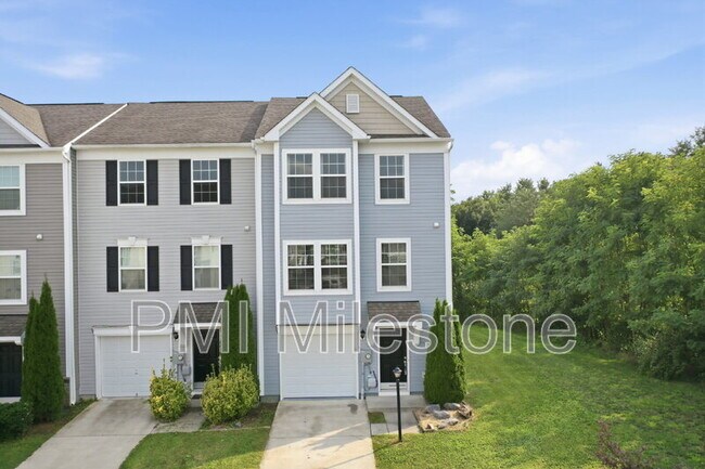 Photo - 100 Bertelli Ct