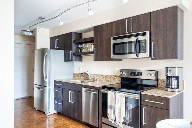 Photo - 215 10th Ave E Unidad ID2375A