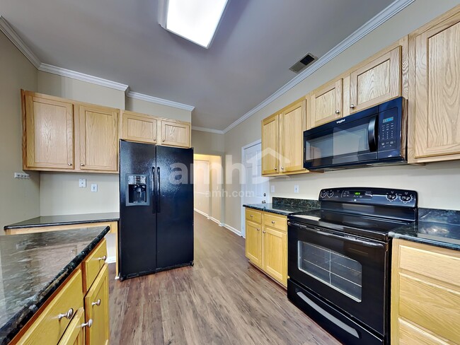 Photo - 2738 Seastrand Ln