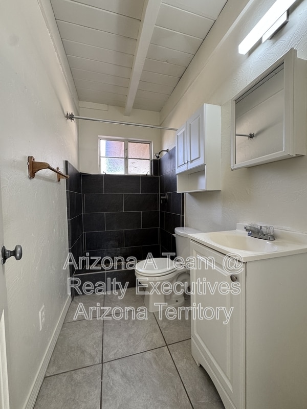 Photo - 2631 N Fontana Ave