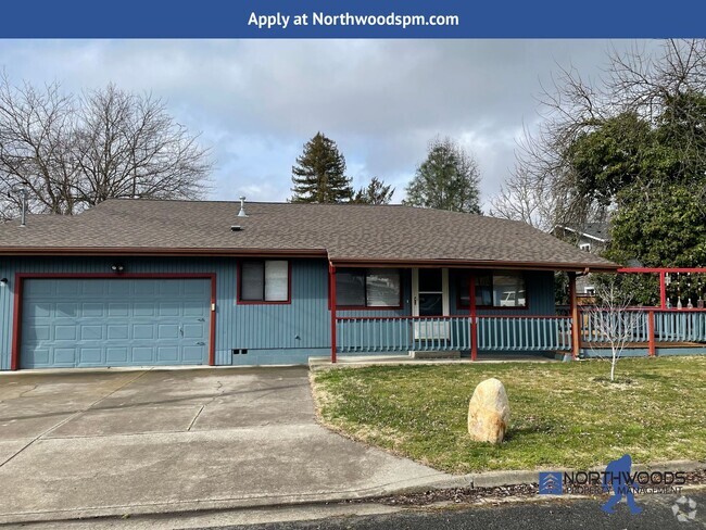 Building Photo - Nice Two Bedroom 2 Bath Home