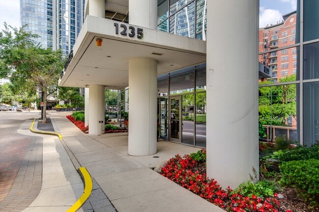 Photo - 1235 S Prairie Ave Unit 2107
