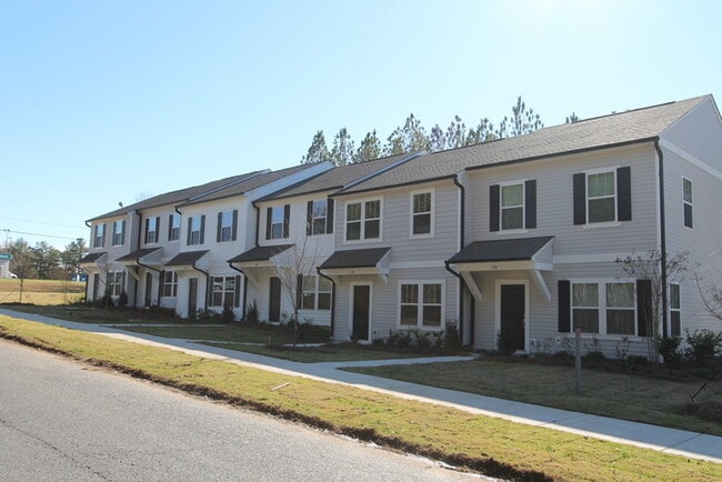 Building Photo - Dorsett Townhomes- 3BD/2.5 BATH Townhome A...