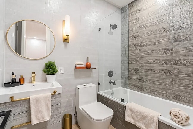 Photo - 68 Hawthorne St Unit 2