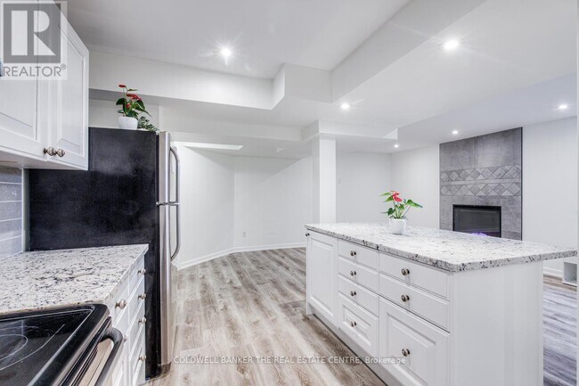 Photo - 562 Winette Rd