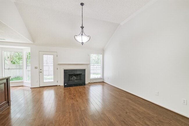 Photo - 43 E Trillium Cir