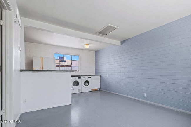 Photo - 1102 S Stratton Ln Unit 1104