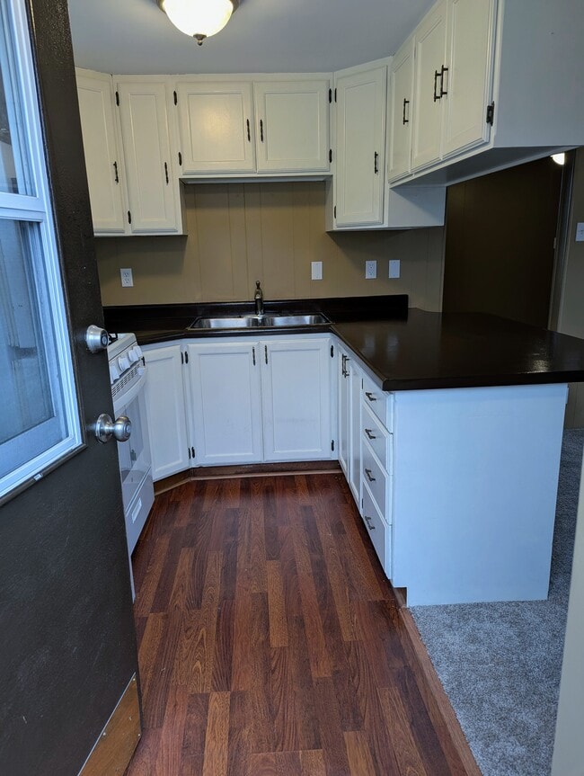 Photo - 891 E 12200 S