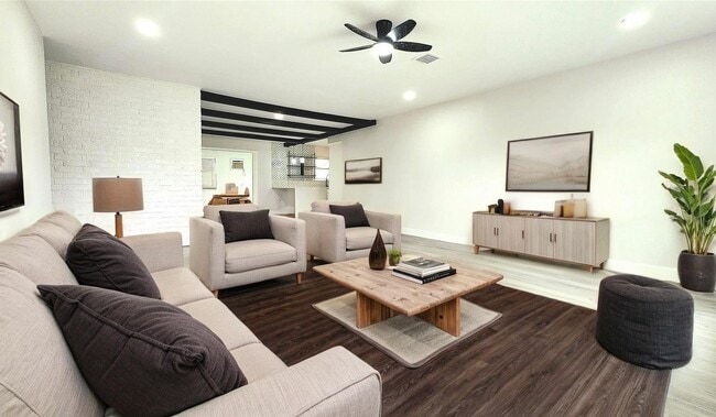 Photo - 403 Vance St