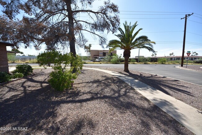 Photo - 6502 E Cooper St