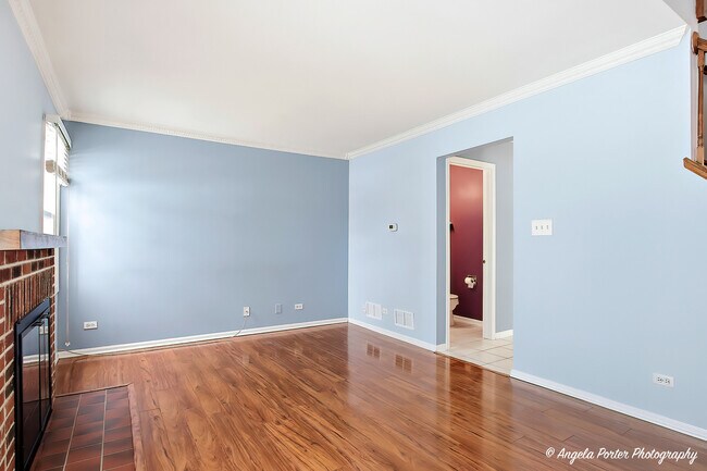 Photo - 303 College Crossing