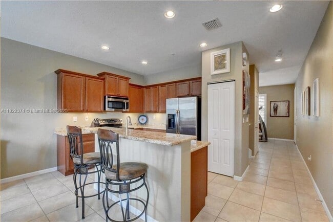 Photo - 256 SW 6th Ct