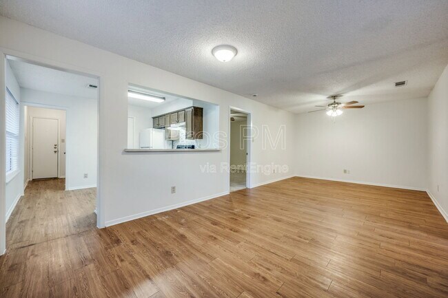 Photo - 329 Casie Ct