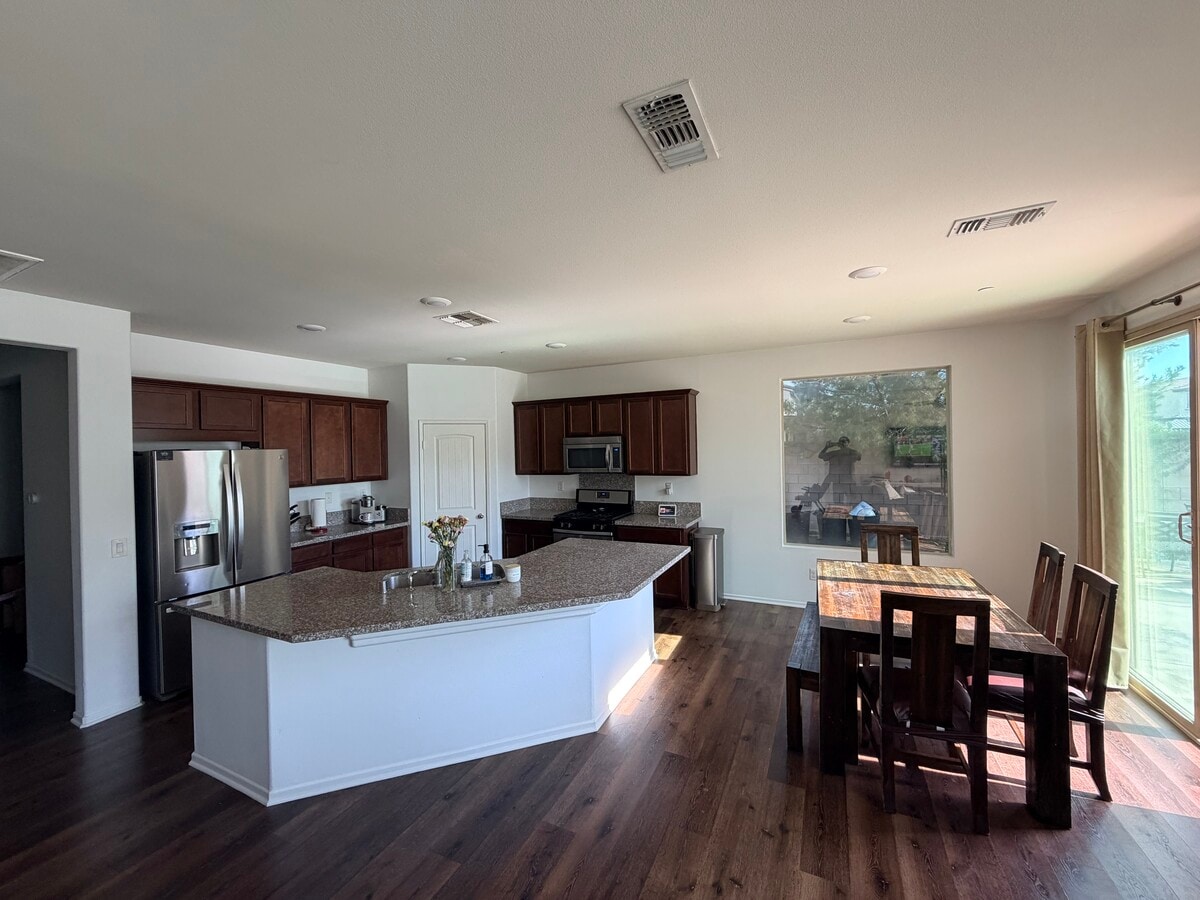 Photo - 1119 Laguna St