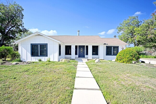 Building Photo - 456 Magazine Ave Rental