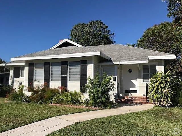 Building Photo - 934 SW 8th Ct Unit 1 Rental