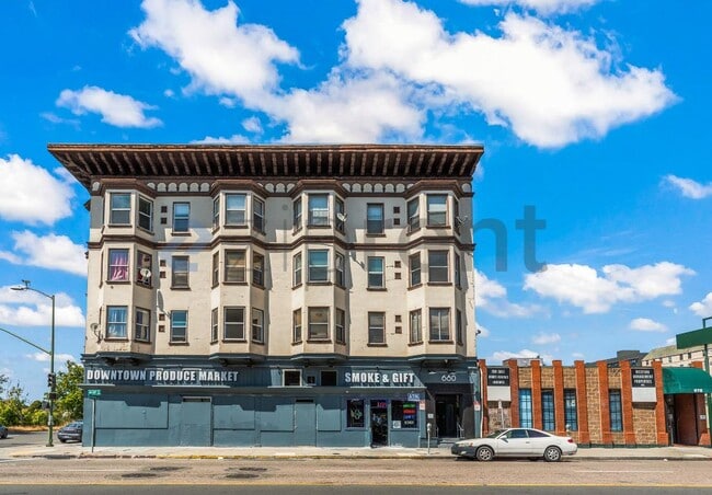 Photo - 680 14th St