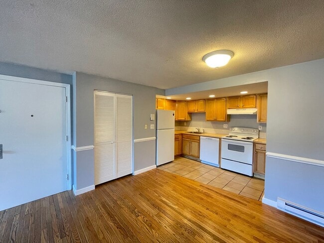 181 Loudon Rd Unit 106