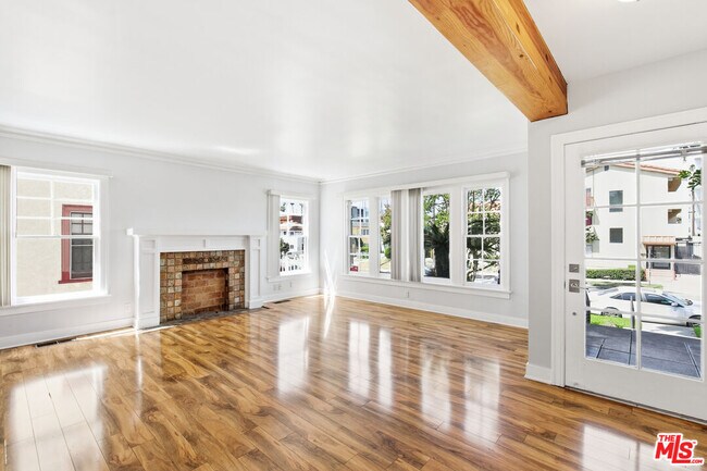 Photo - 222 N New Hampshire Ave