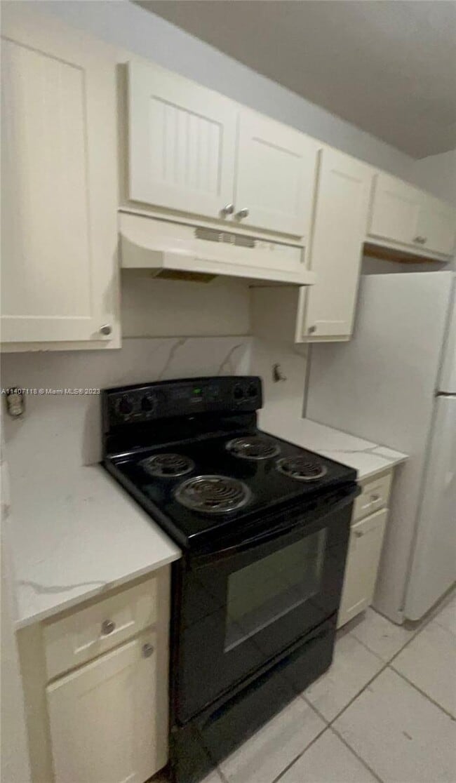 10080 Twin Lakes Dr Unit 10080