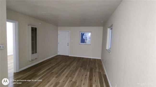 Photo - 722 Morse Ave Unit F