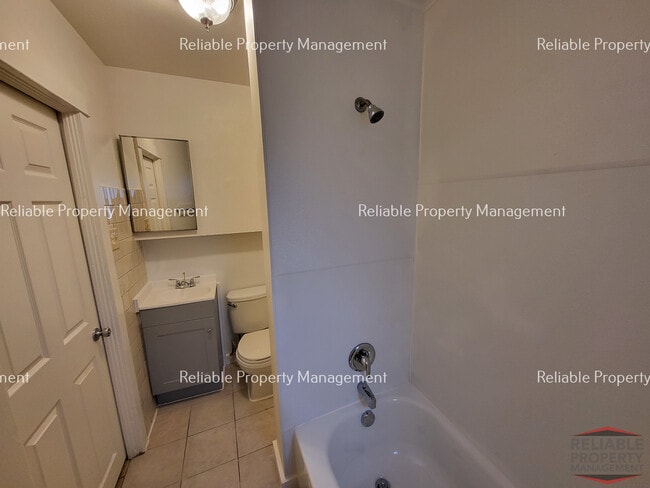 Photo - 674 N Water Ave Unit 674 N Water Ave