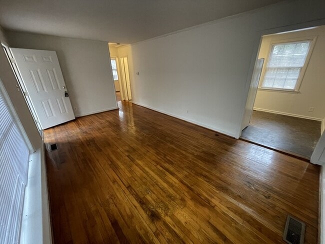 322 Angier Ave