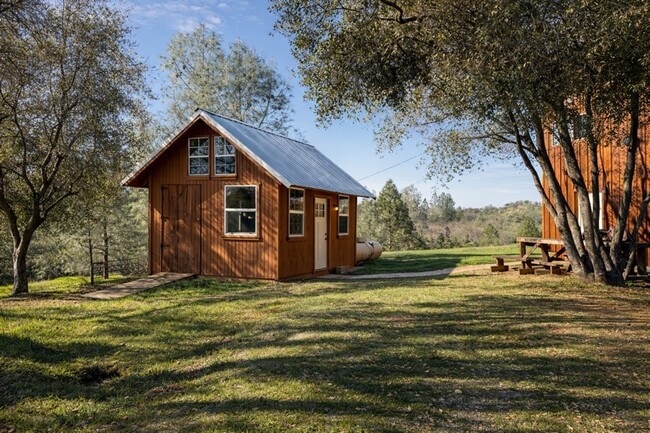 Photo - 20250 Vineyard Ln